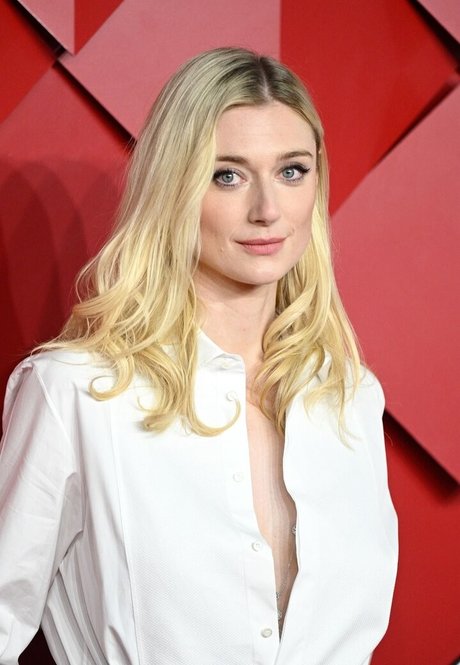 Elizabeth Debicki photo 23