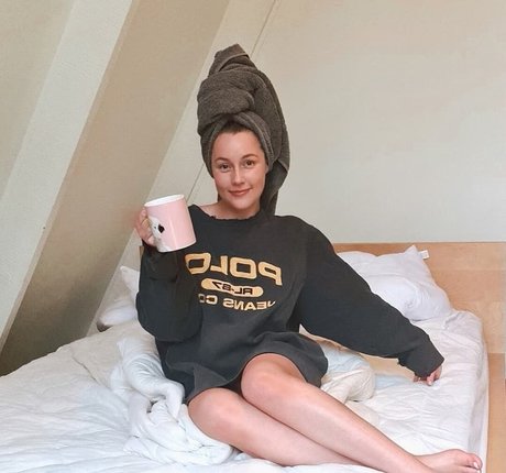 Elizabeth Height photo 1