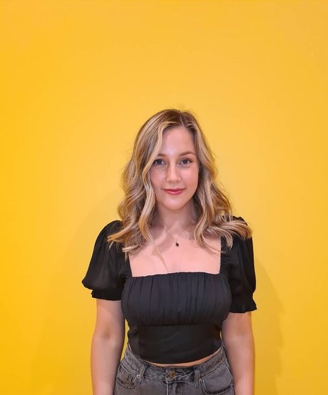 Elizabeth Height photo 12