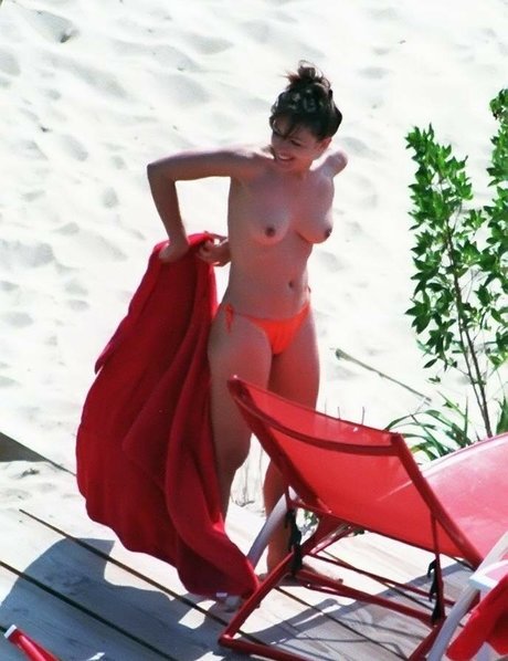 Elizabeth Hurley photo 72