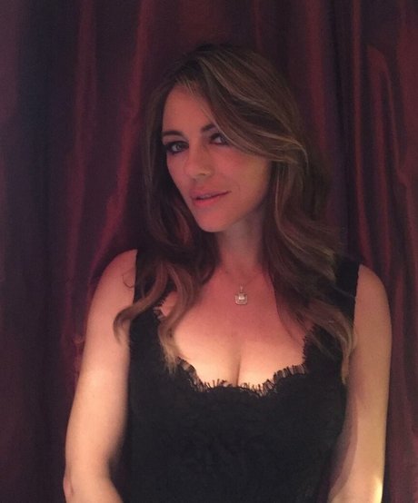 Elizabeth Hurley photo 373