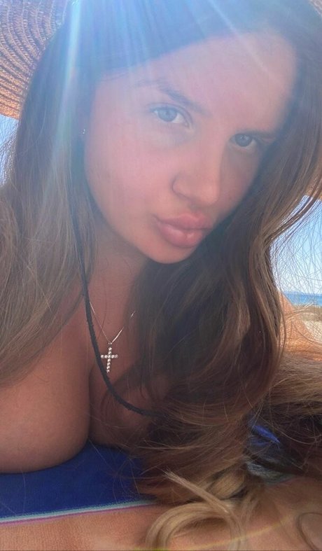 Elizabeth M photo 181