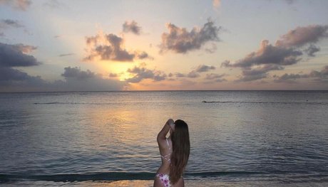 Elizabeth M photo 235