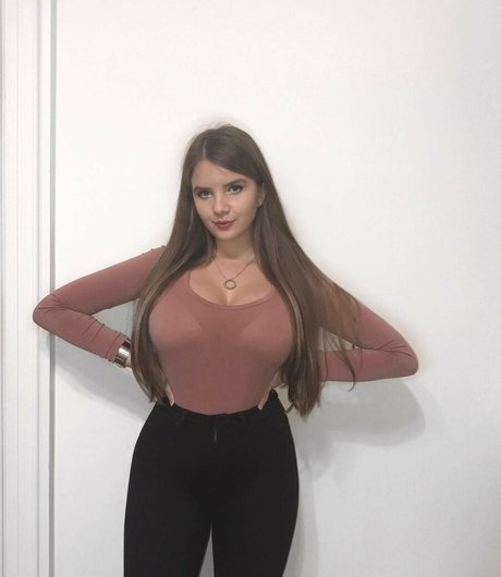 Elizabeth M photo 248