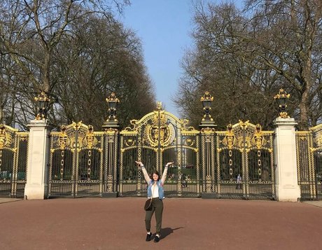 Elizabeth M photo 259