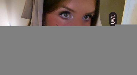 Elizabeth M photo 467