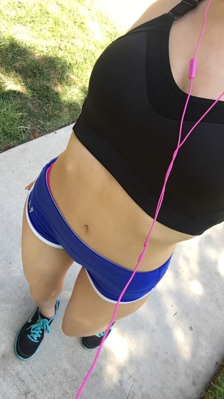 Elizabeth Reed photo 29