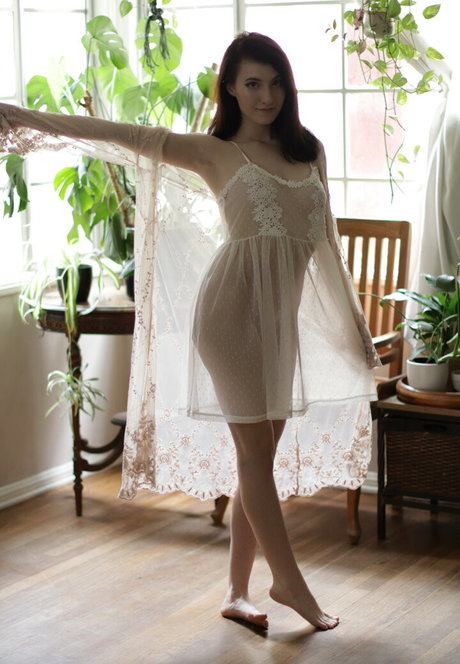 Elizabeth Reed photo 430