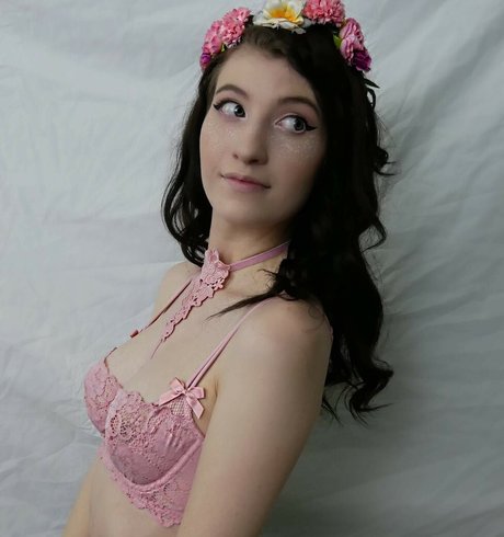 Elizabeth Reed photo 672