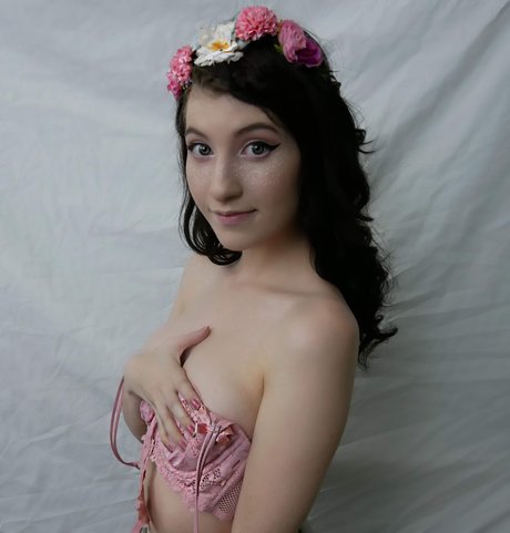 Elizabeth Reed photo 786