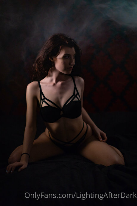 Elizabeth Reed photo 1571