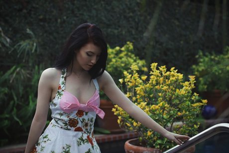 Elizabeth Reed photo 2147