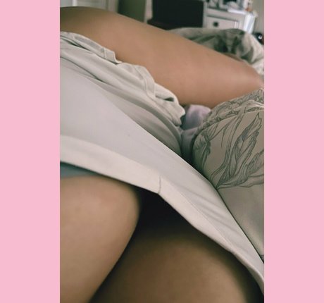 Elizabeth Retana photo 84