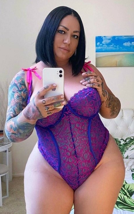 Elke The Stallion photo 5