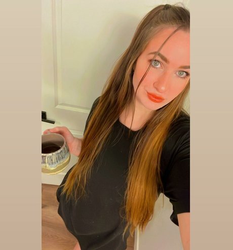 Ella Estrid photo 25