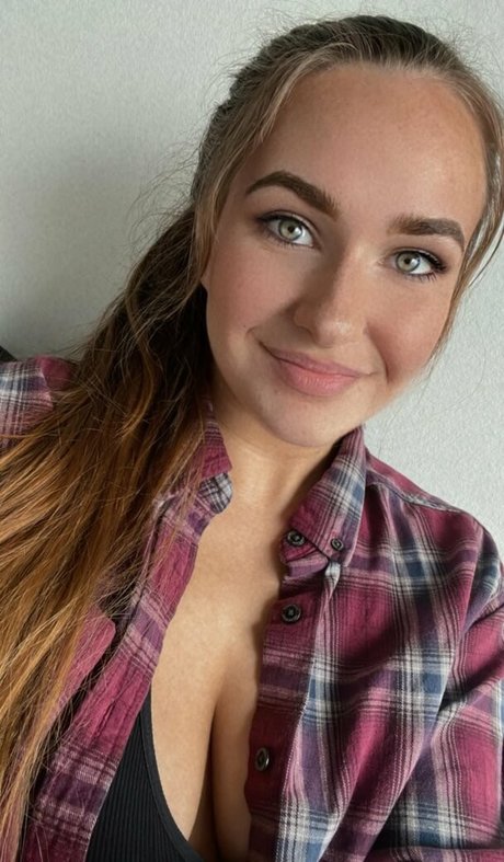 Ella Estrid photo 36