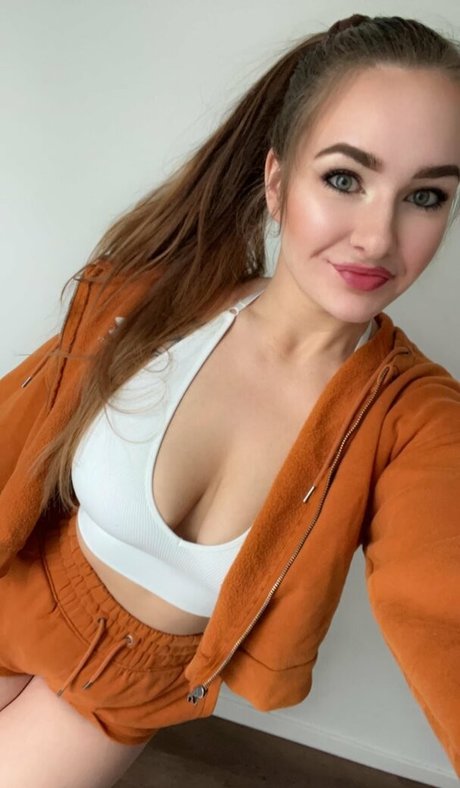 Ella Estrid photo 82