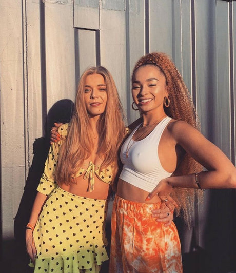 Ella Eyre photo 5