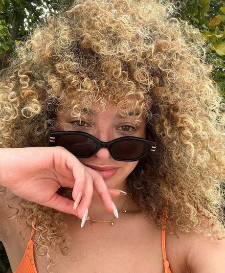 Ella Eyre photo 59