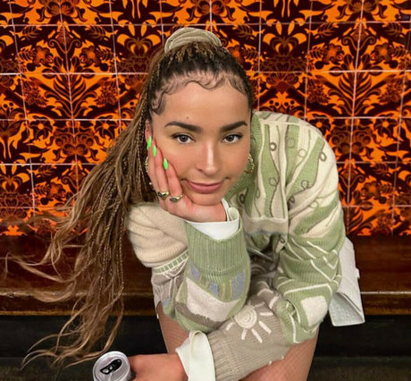 Ella Eyre photo 60