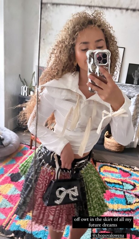 Ella Eyre photo 65