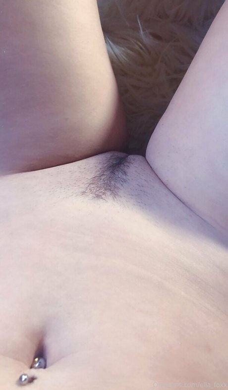Ella_foxx photo 500