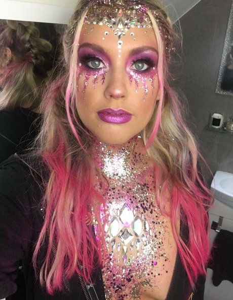 Ella Henderson photo 4