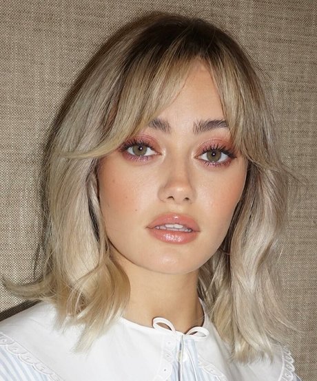 Ella Purnell photo 17