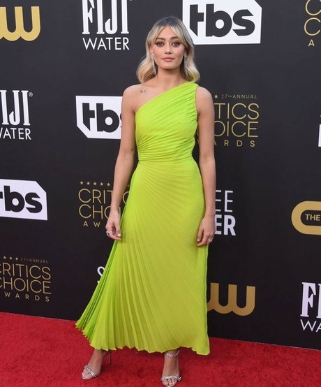 Ella Purnell photo 25