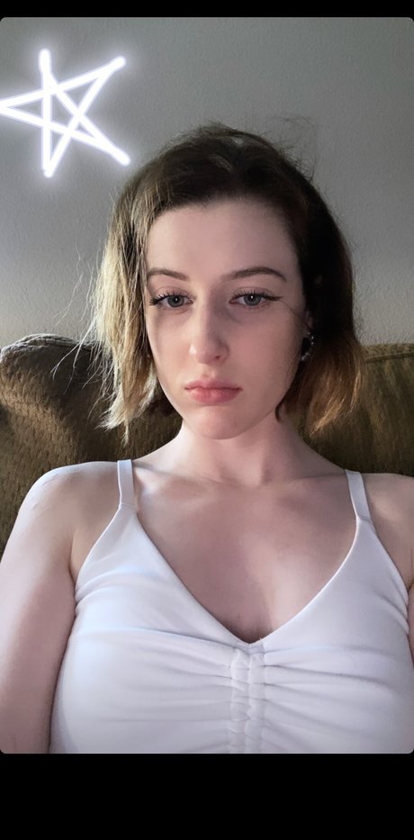 Ellamyvalentine photo 21