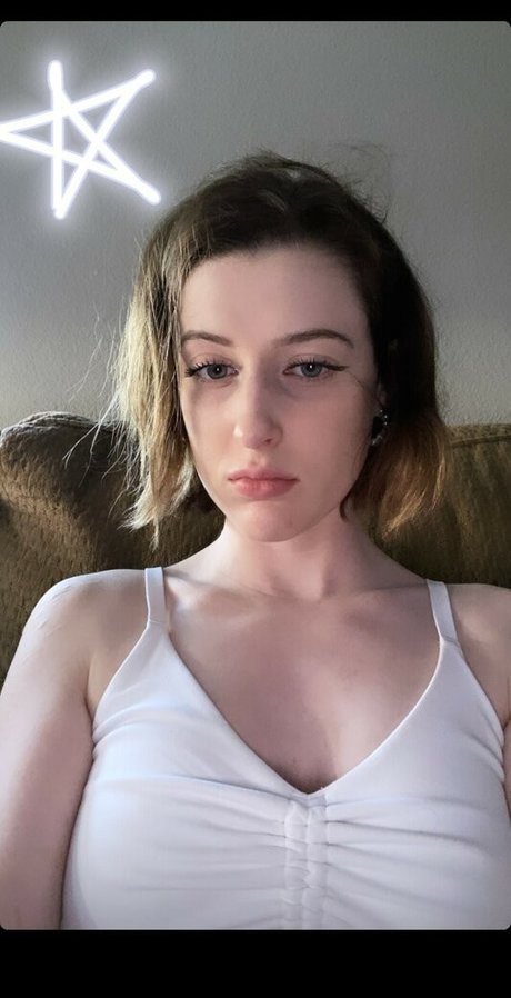 Ellamyvalentine photo 39