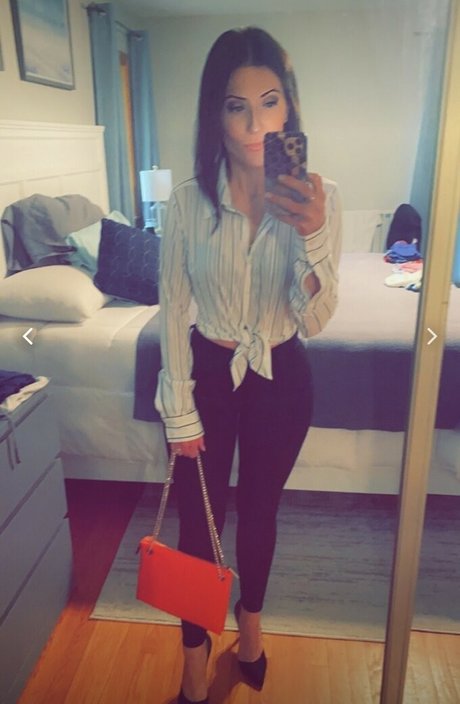 Elle Baker photo 18