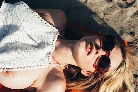 Elle Brittain photo 39