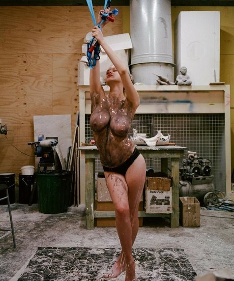 Elle Brittain photo 46