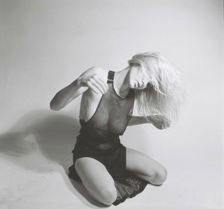 Elle Brittain photo 58