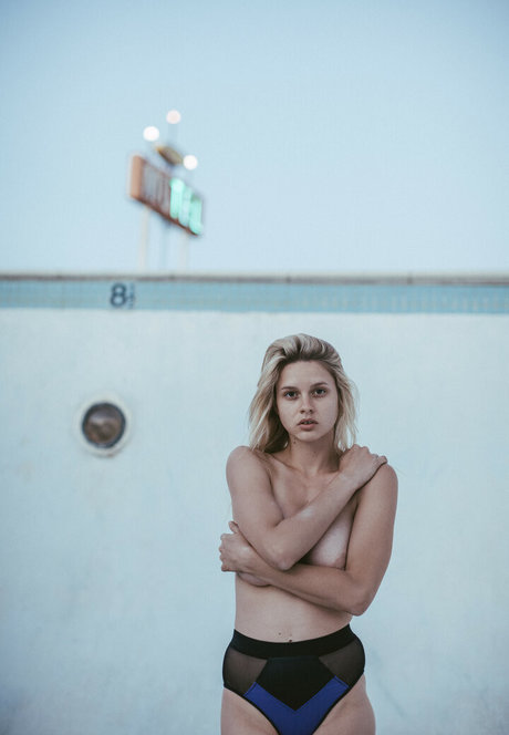 Elle Brittain photo 94