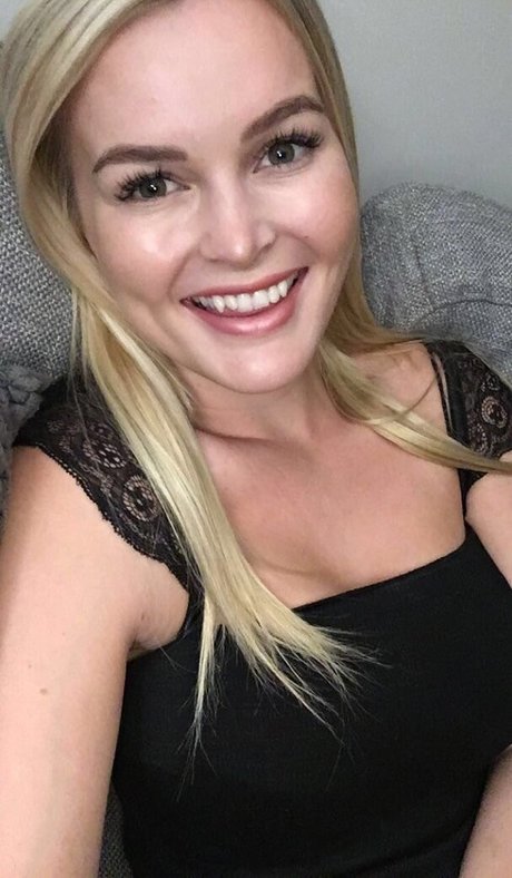 Elleknox photo 63