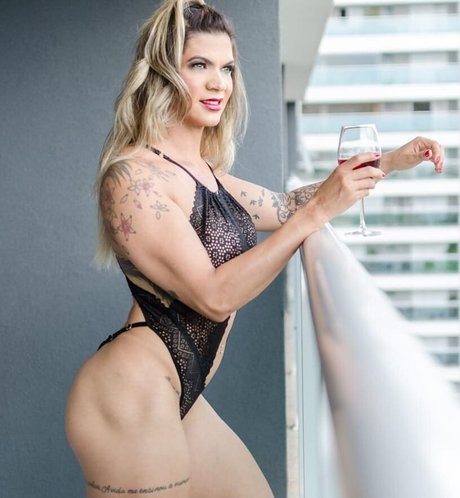 Ellen Barroso photo 9