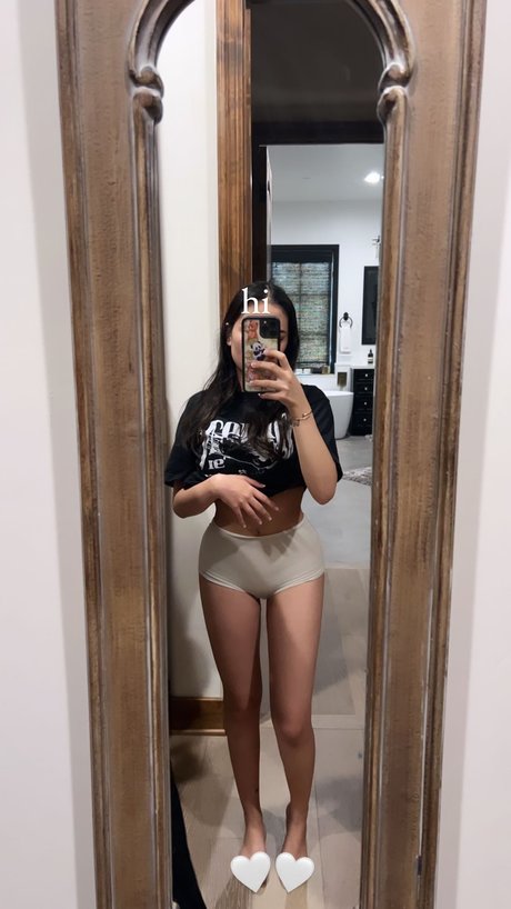 Ellerie Marie photo 9