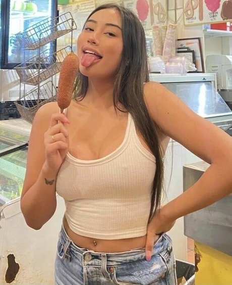 Ellerie Marie photo 23