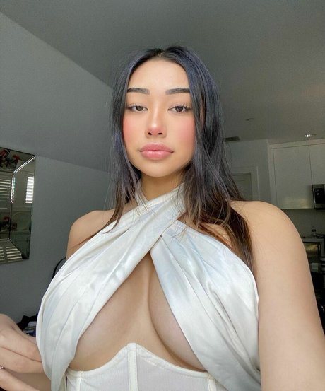 Ellerie Marie photo 90