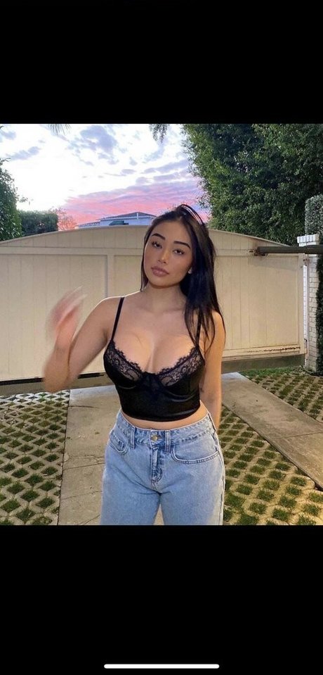 Ellerie Marie photo 150
