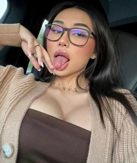 Ellerie Marie photo 155