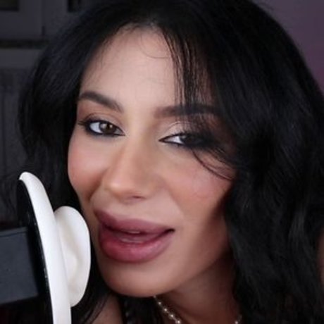 Ellie Alien ASMR photo 313