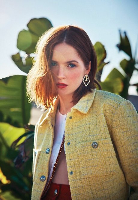 Ellie Bamber photo 61