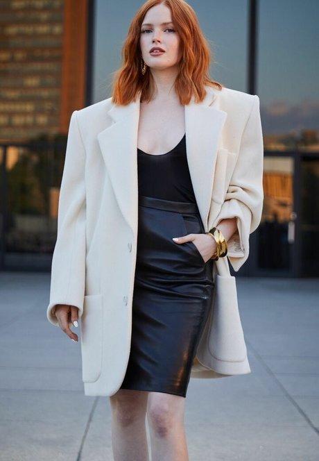 Ellie Bamber photo 139