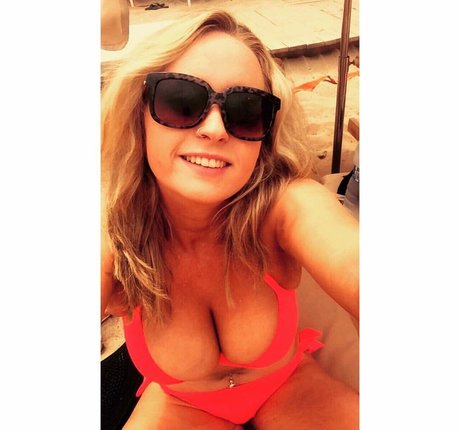 Ellie Cassidy photo 36