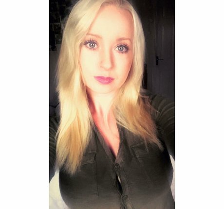 Ellie Cassidy photo 40