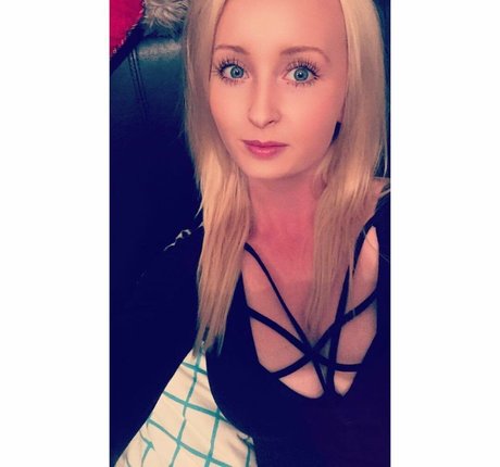 Ellie Cassidy photo 42