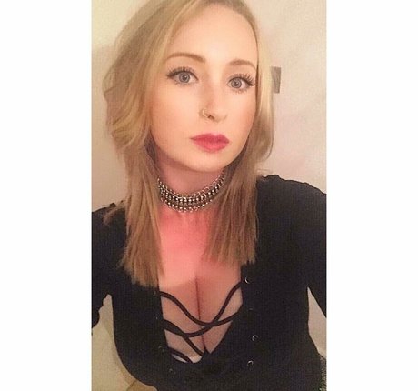 Ellie Cassidy photo 47